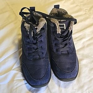 navy blue winter bootie